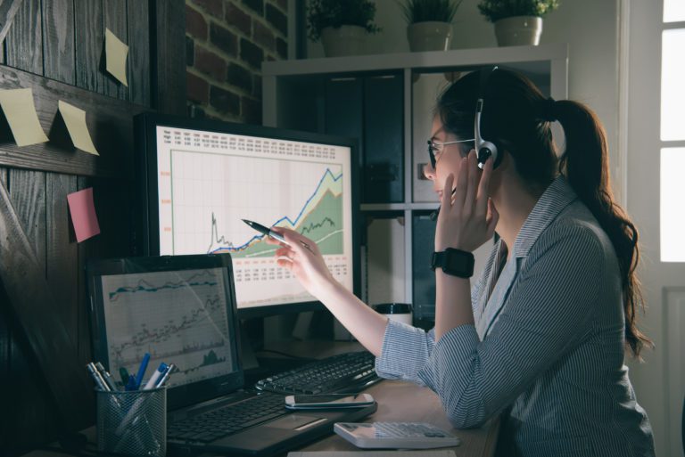 Financial analyst