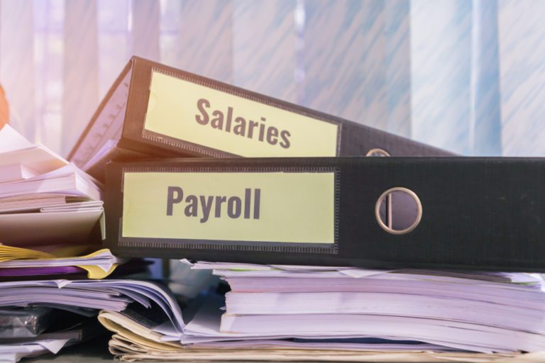 Financial analyst salary